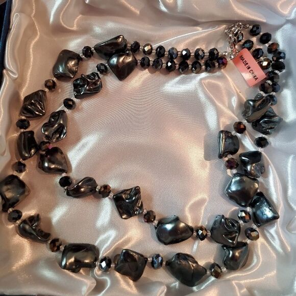 18 inch Beaded Necklace - Picture 2 of 10